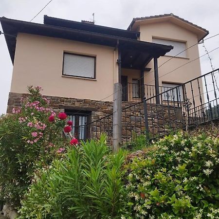 Hostal La Parrilla Mieses Eksteriør billede